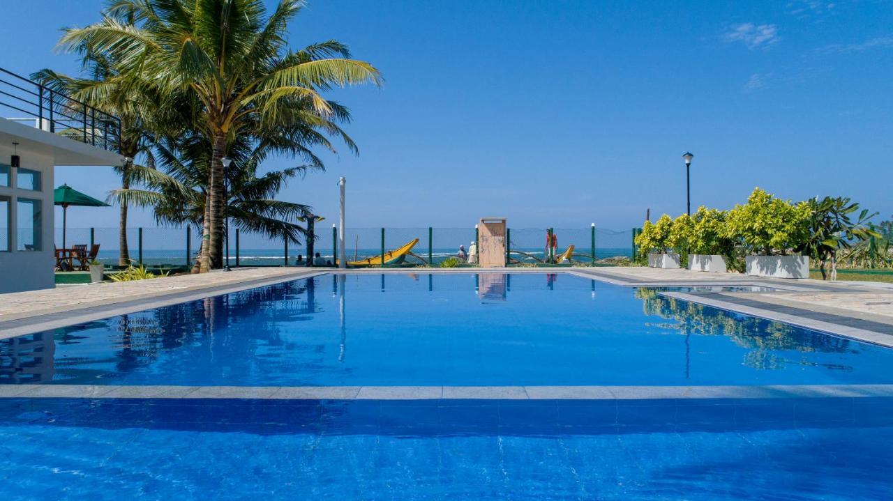 Manara Beach Resort Beruwala Ngoại thất bức ảnh