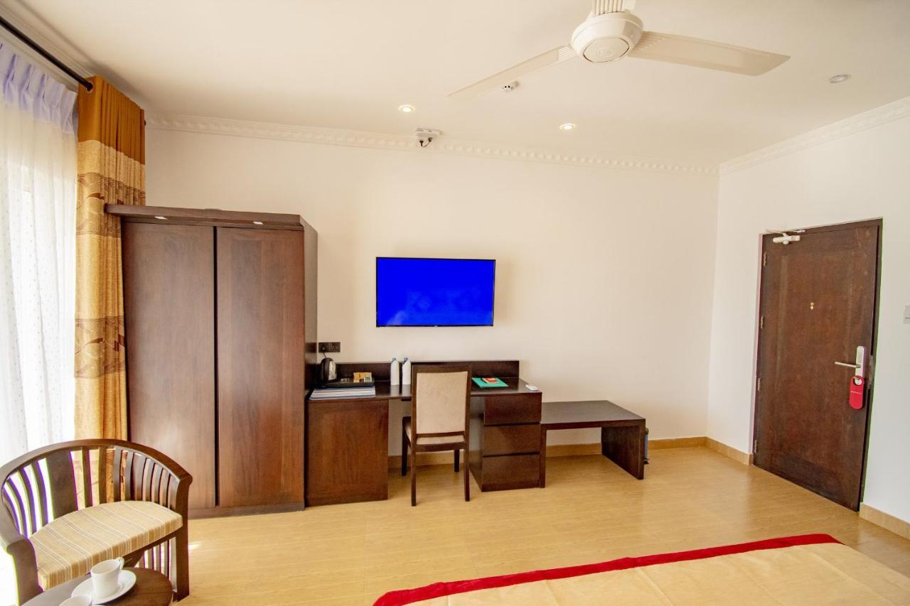 Manara Beach Resort Beruwala Ngoại thất bức ảnh